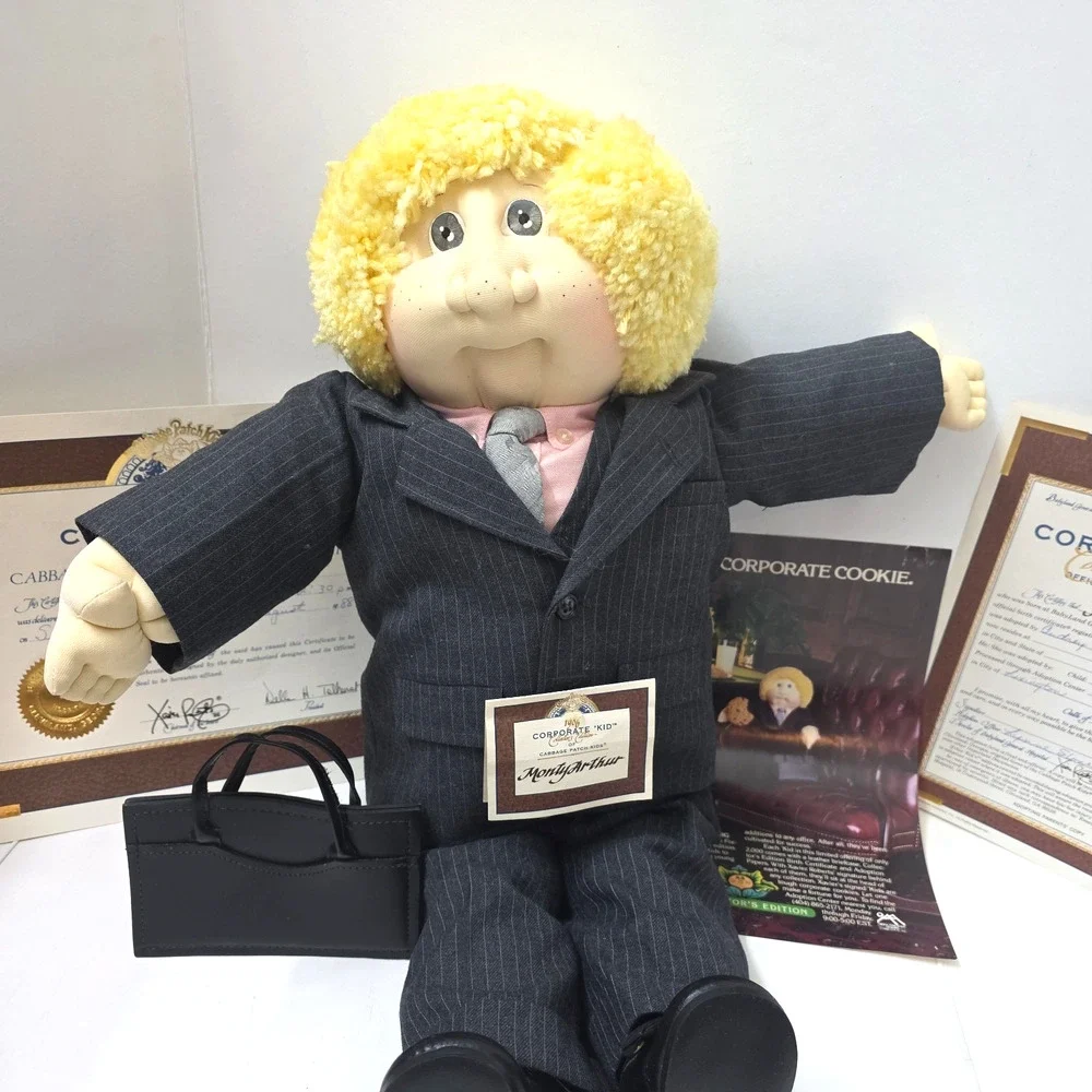 Cabbage Patch Kids Soft Sculpture Corporate Kid Doll w Paper Briefcase Complete